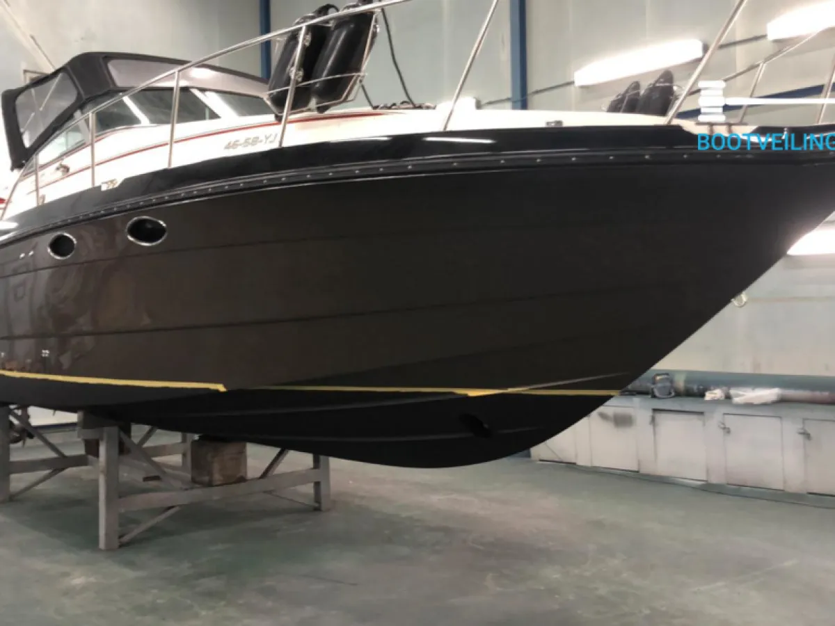 Polyester Motorboat Chaparral Signature 30