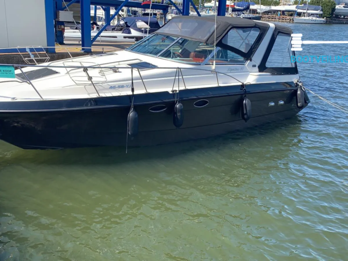 Polyester Motorboat Chaparral Signature 30