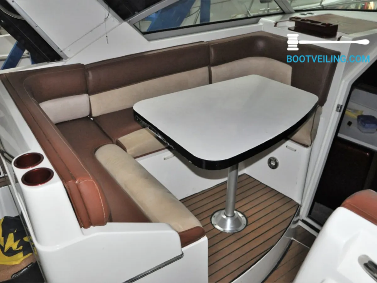 Polyester Motorboat Chaparral Signature 30