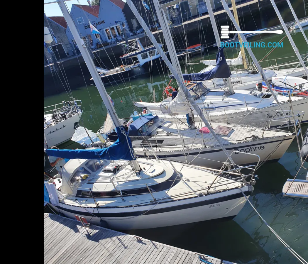 Polyester Sailboat Beneteau First 30