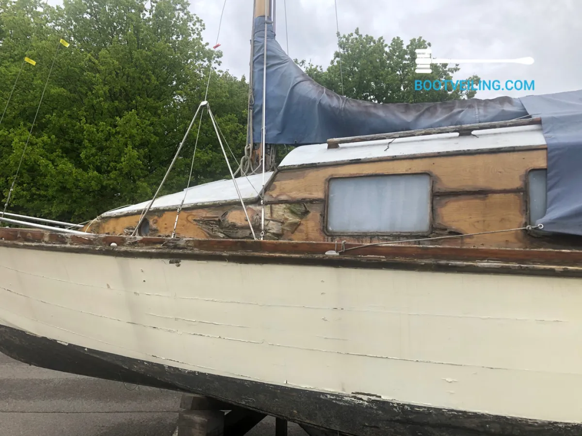 Wood Budgetboat Cabin sailboat 30