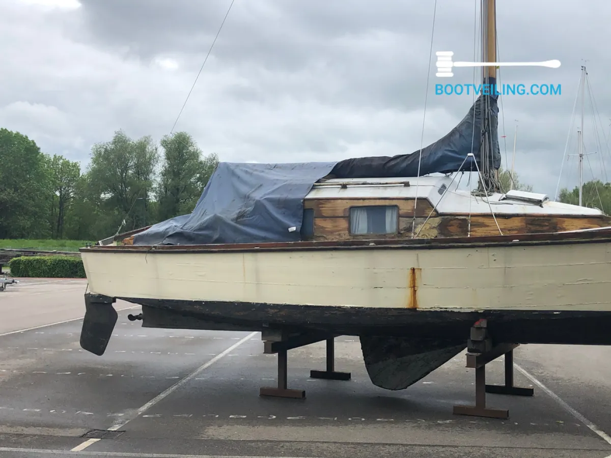 Wood Budgetboat Cabin sailboat 30