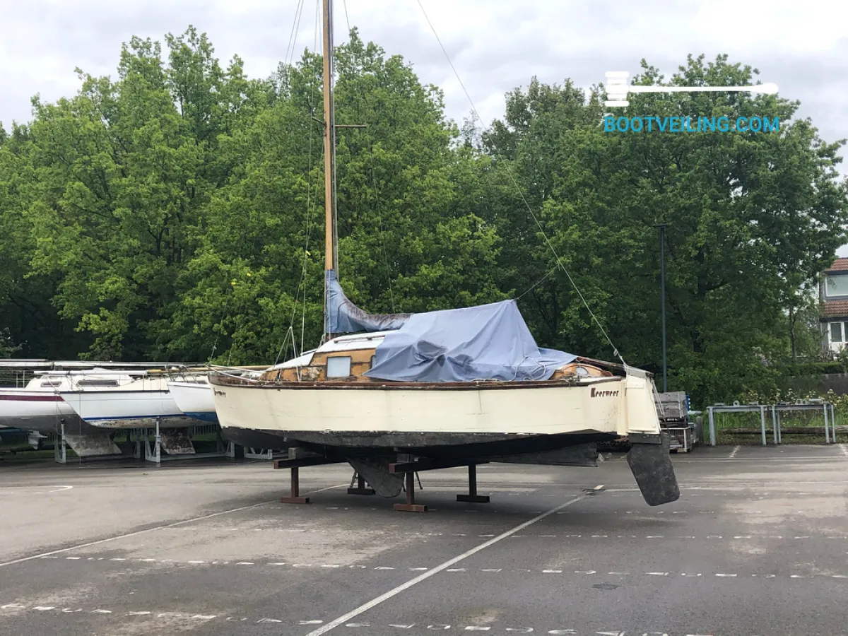 Wood Budgetboat Cabin sailboat 30