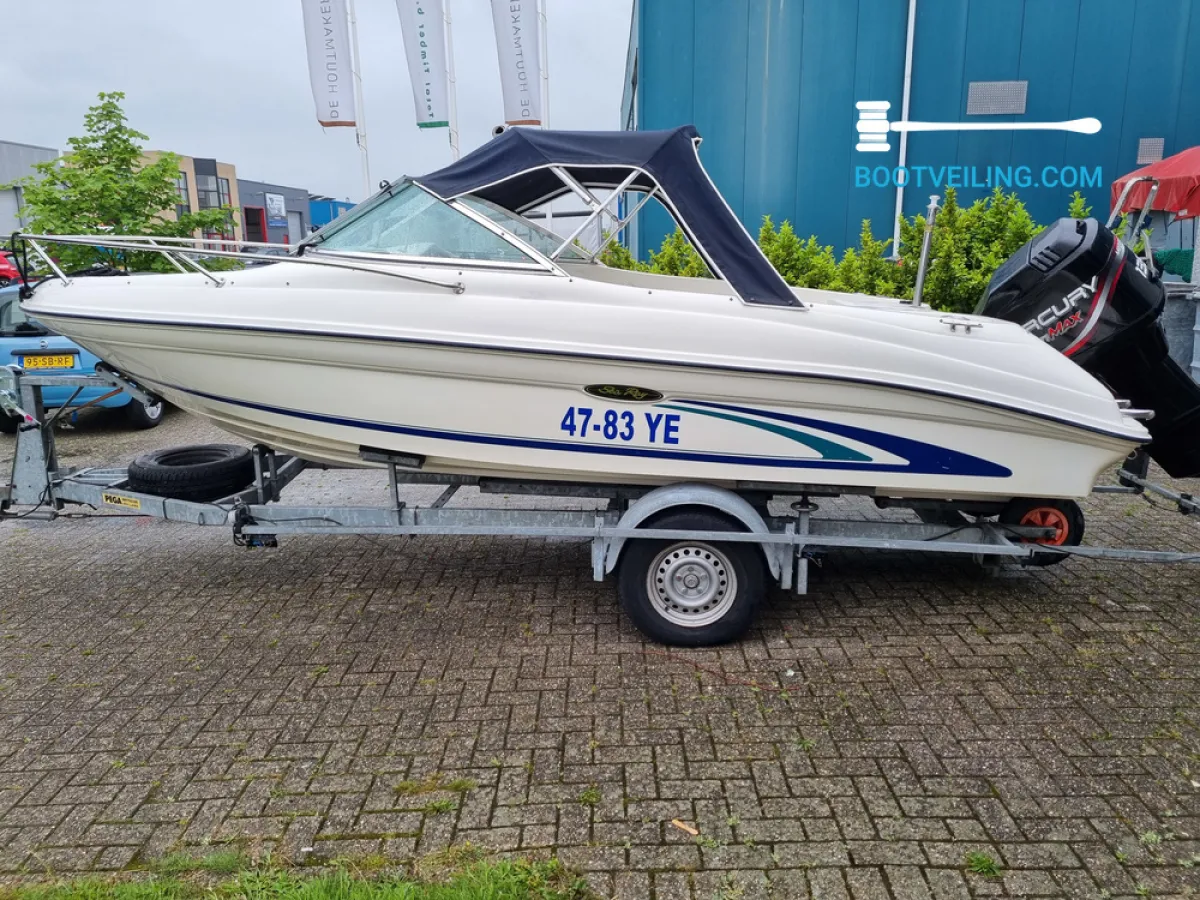 Polyester Speedboat Sea Ray 180