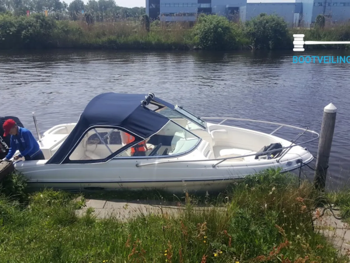 Polyester Speedboat Sea Ray 180