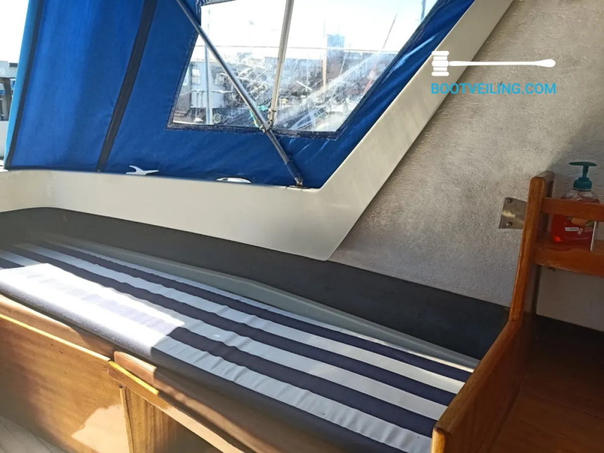 Polyester Sailboat LM 27