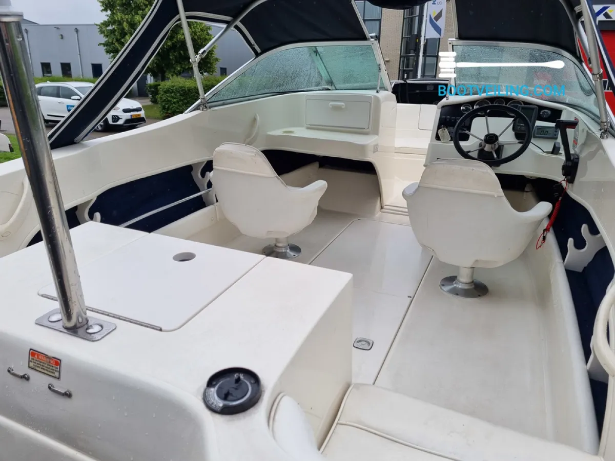 Polyester Speedboat Sea Ray 180