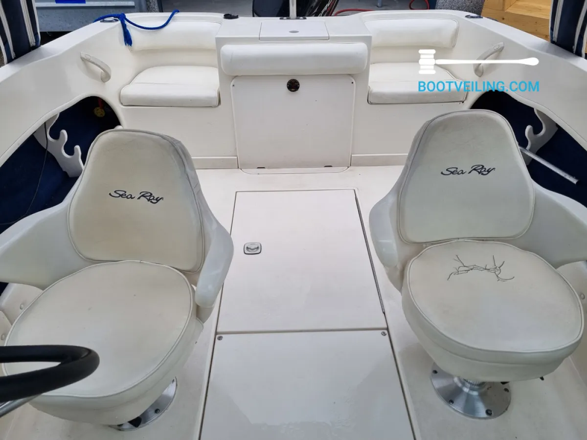 Polyester Speedboat Sea Ray 180