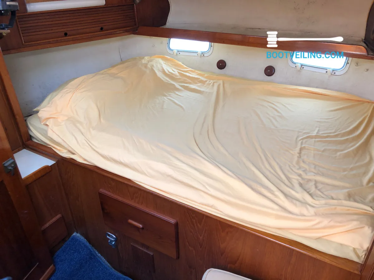 Polyester Sailboat Morgan 41