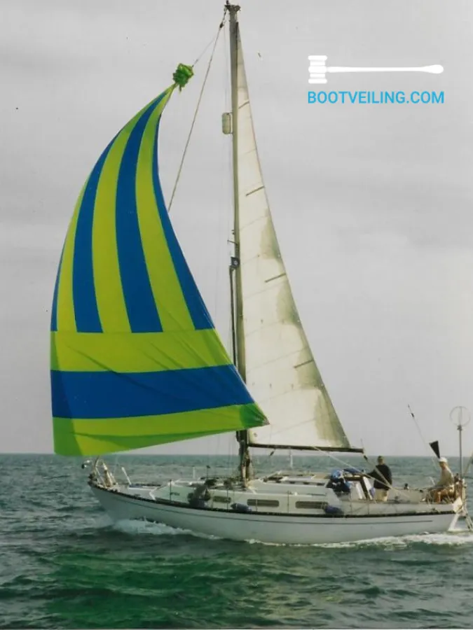 Polyester Sailboat Grampian 34