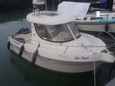 Polyester Motorboat Quicksilver Pilothouse Photo 5