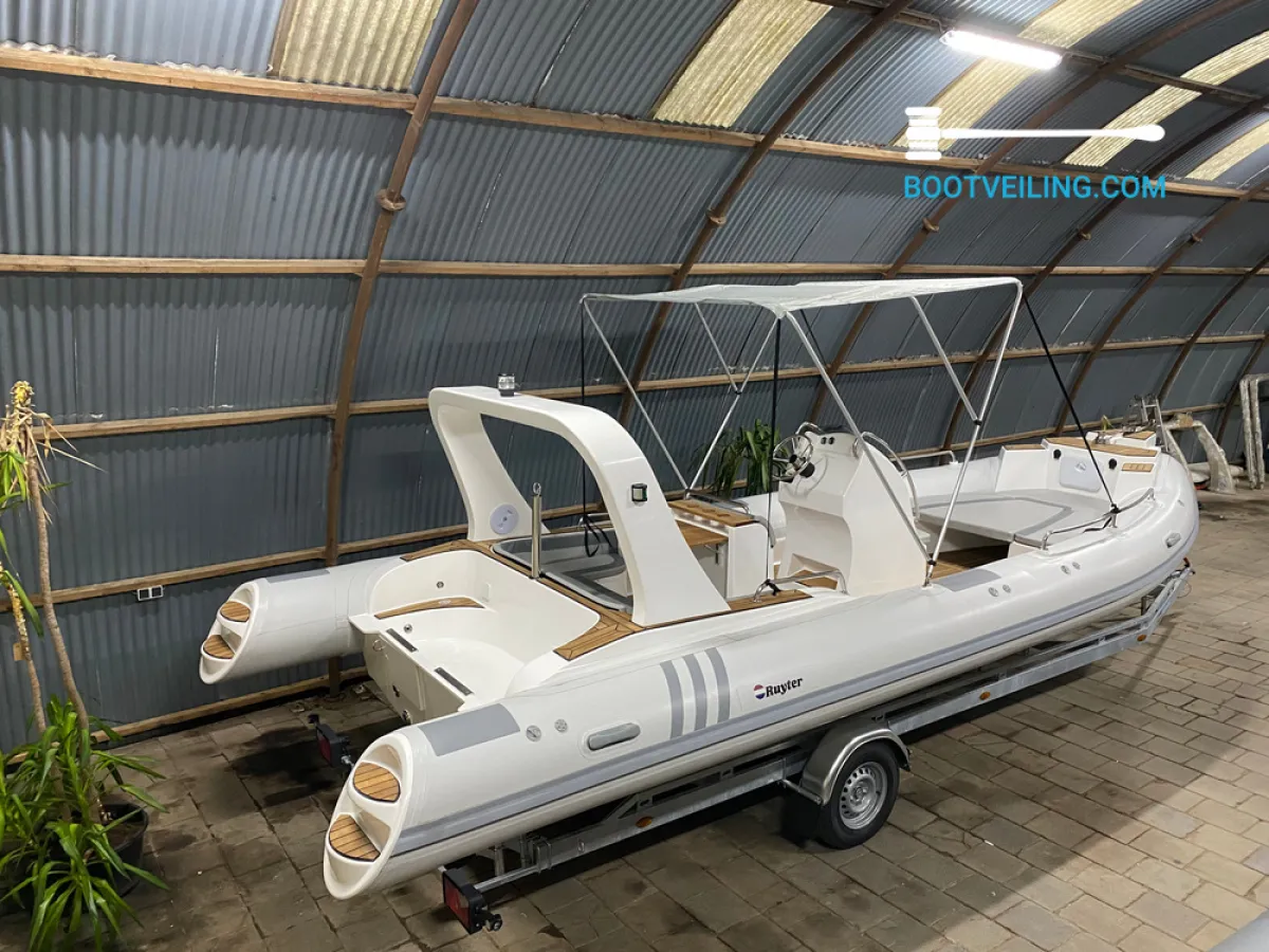 Polyester RIB Ruyter 760 Luxe