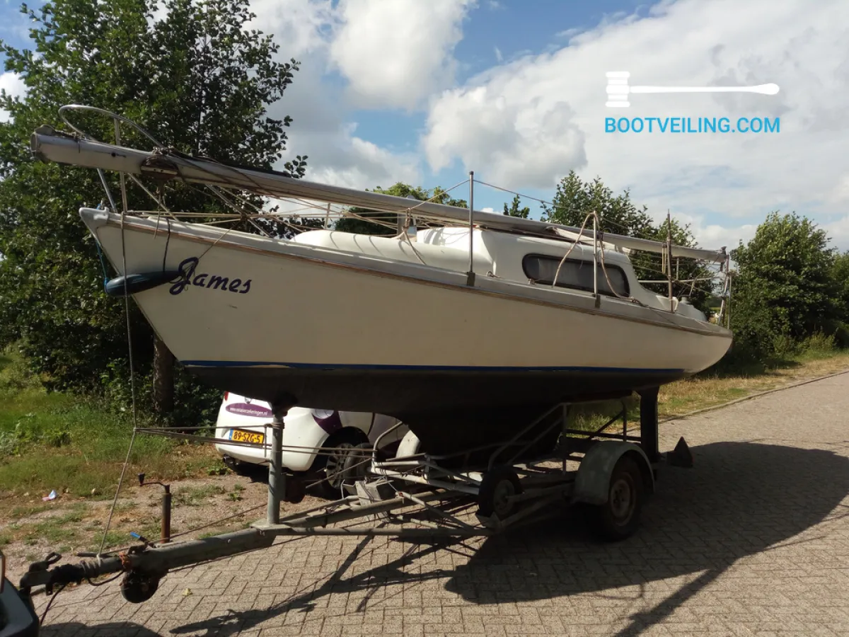 Polyester Sailboat Dehler Varianta 65