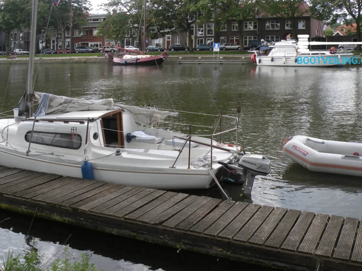 Polyester Sailboat Dehler Varianta 65