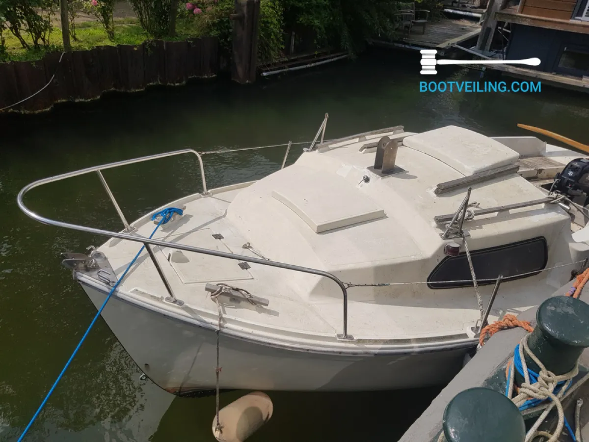 Polyester Budgetboat Beneteau Kajuitboot 350