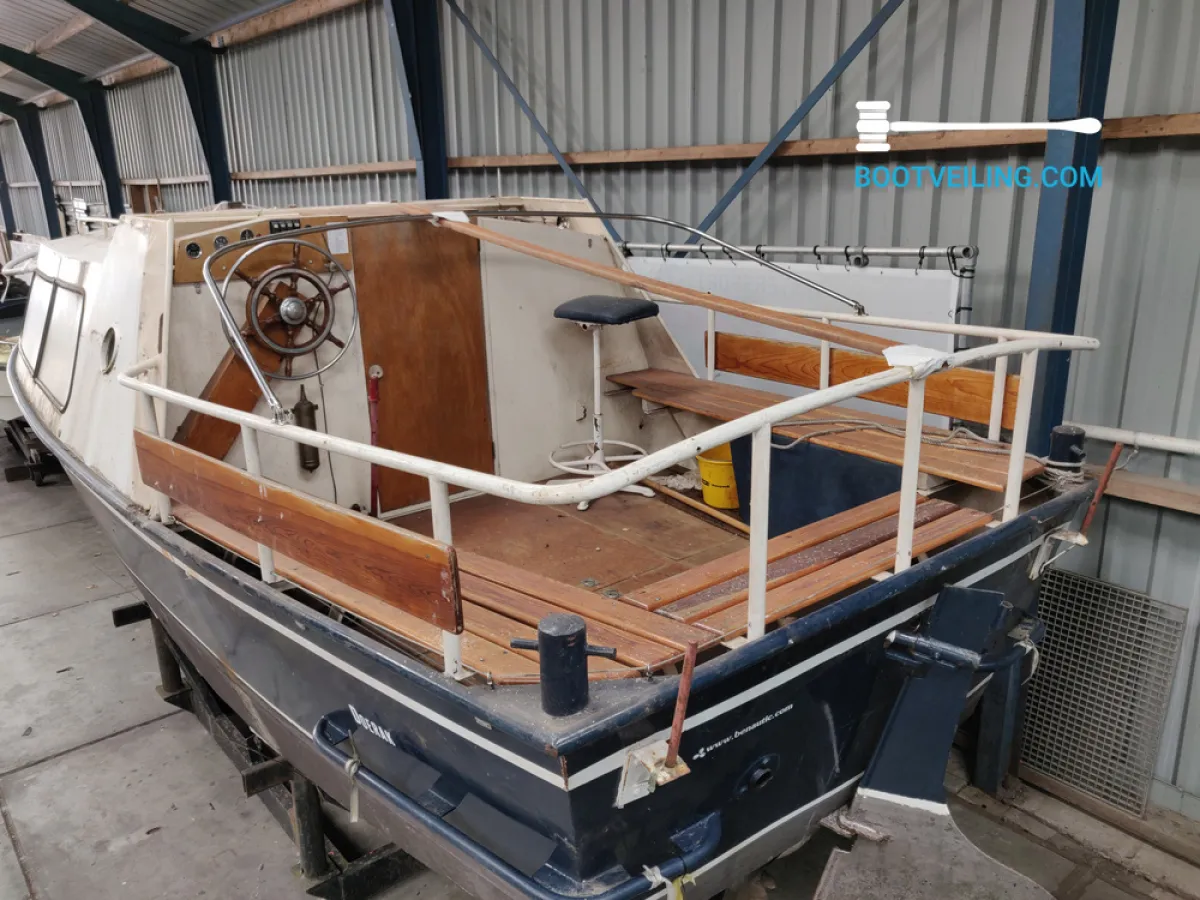 Steel Motorboat Doerak 650