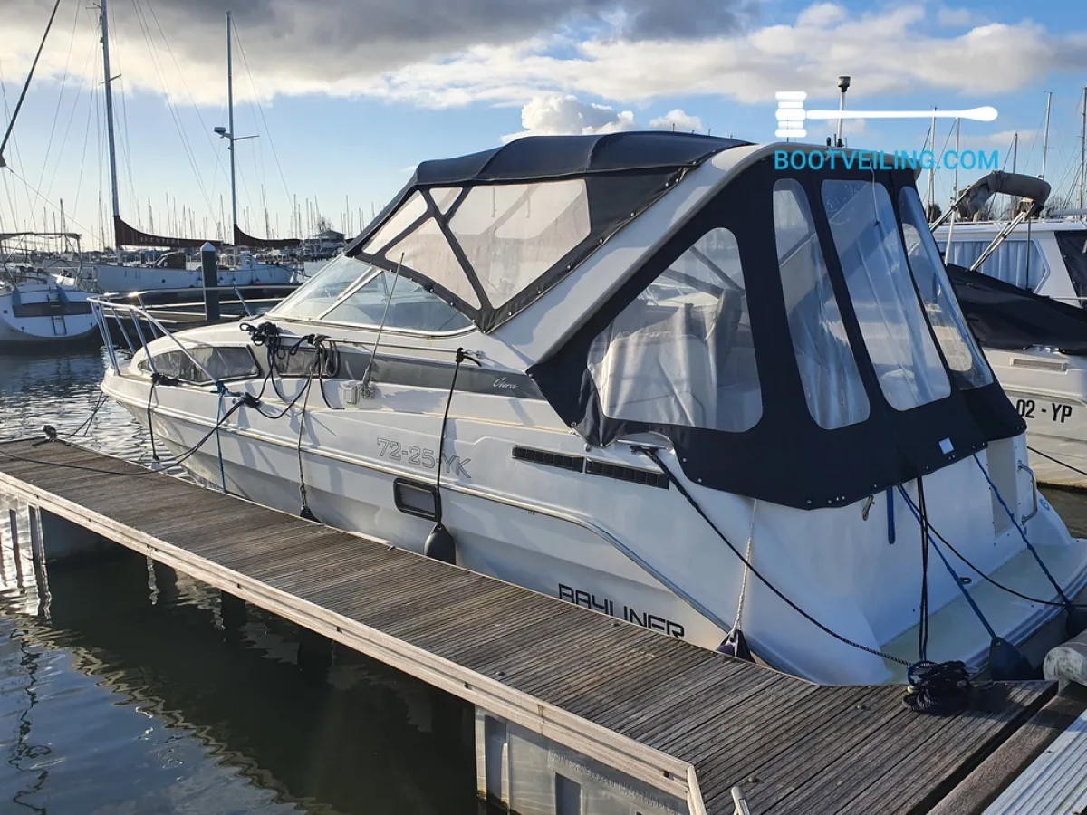 Polyester Speedboat Bayliner 2855 Ciera Sunbridge