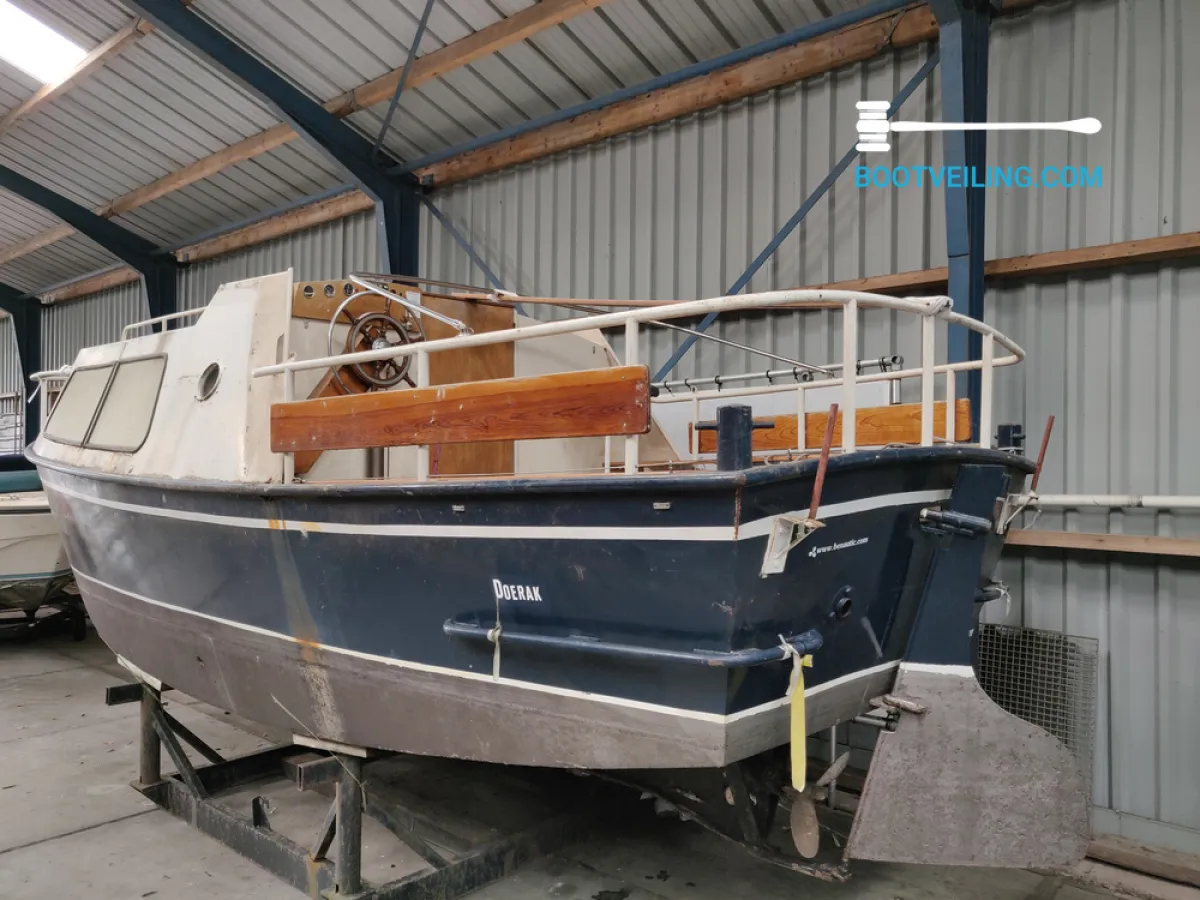 Steel Motorboat Doerak 650