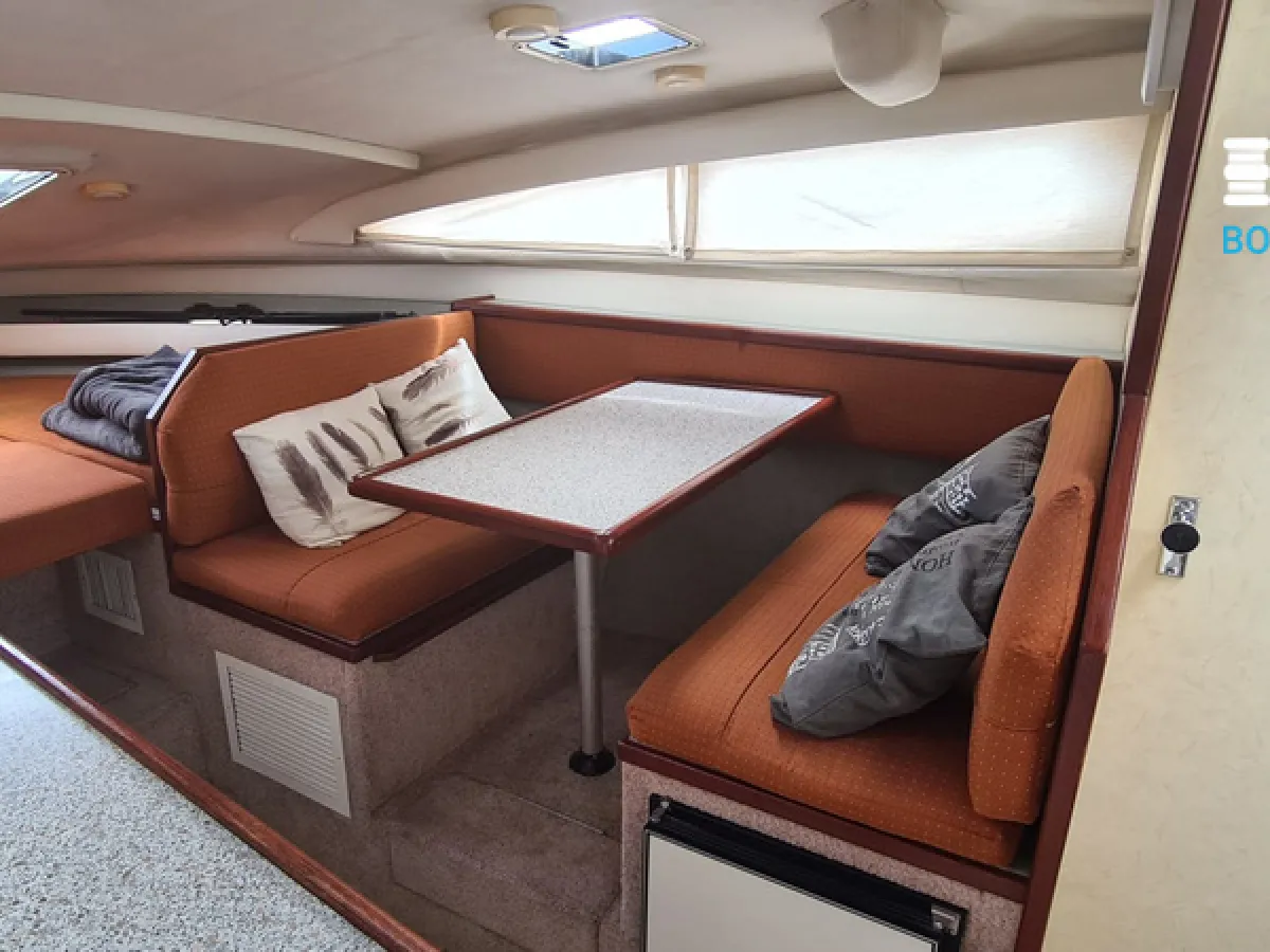 Polyester Speedboat Bayliner 2855 Ciera Sunbridge