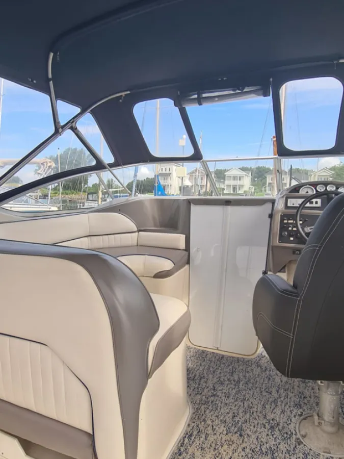 Polyester Speedboat Bayliner 2855 Ciera Sunbridge