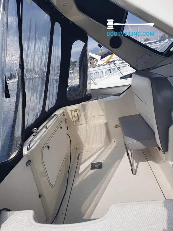 Polyester Speedboat Bayliner 2855 Ciera Sunbridge