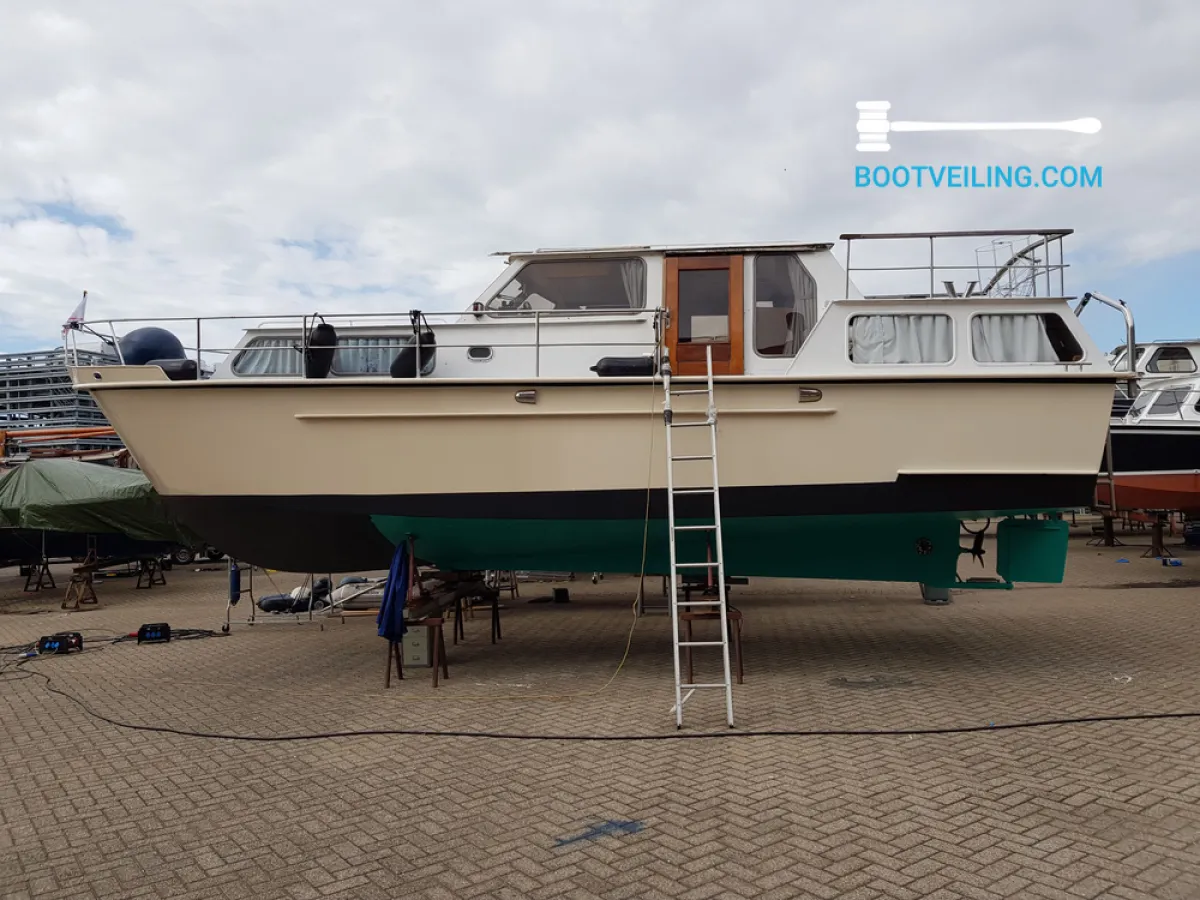 Steel Motorboat De Boer Old Dutch 33