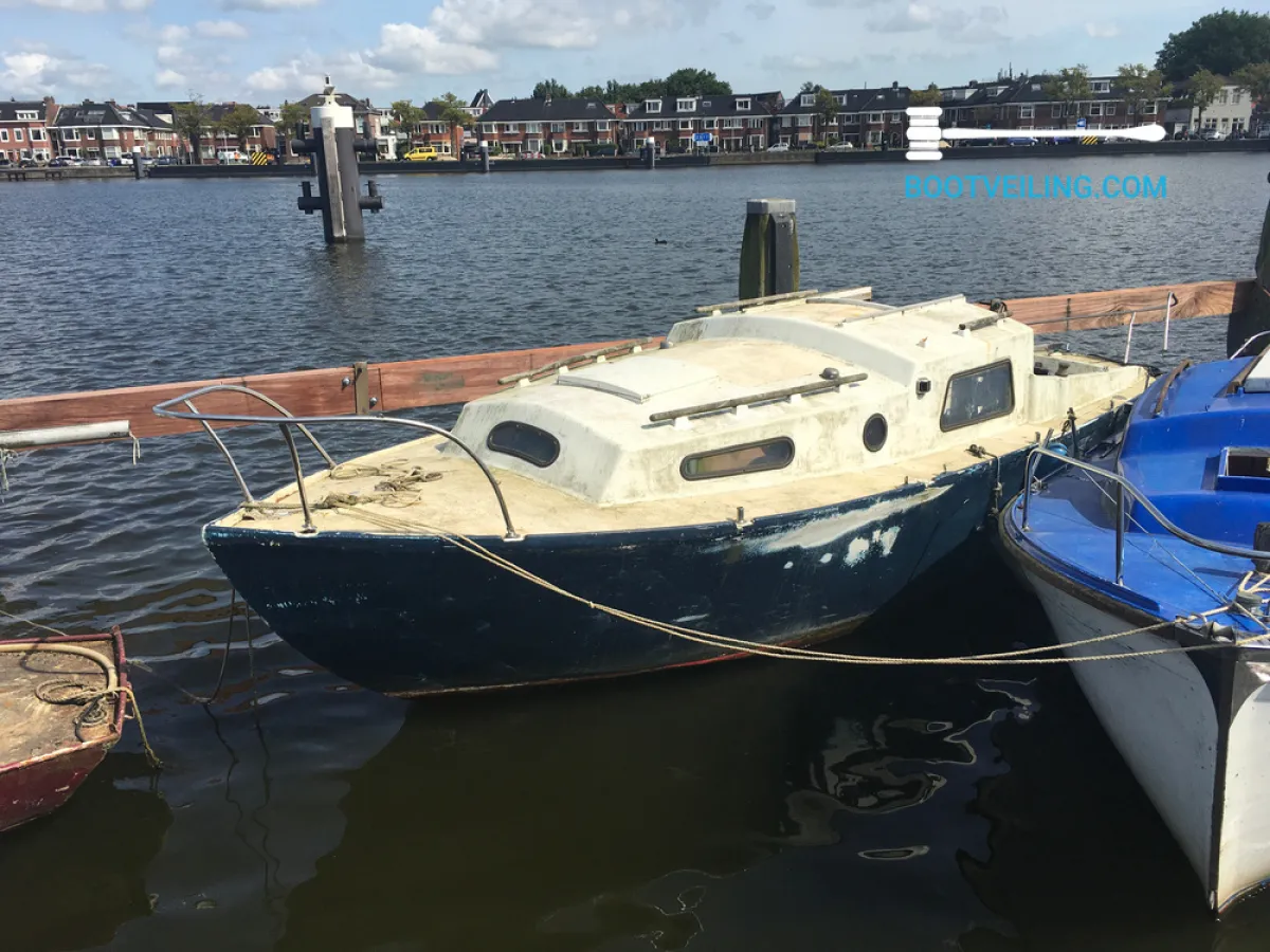 Polyester Budgetboat Grachtenboot Kajuitzeilboot