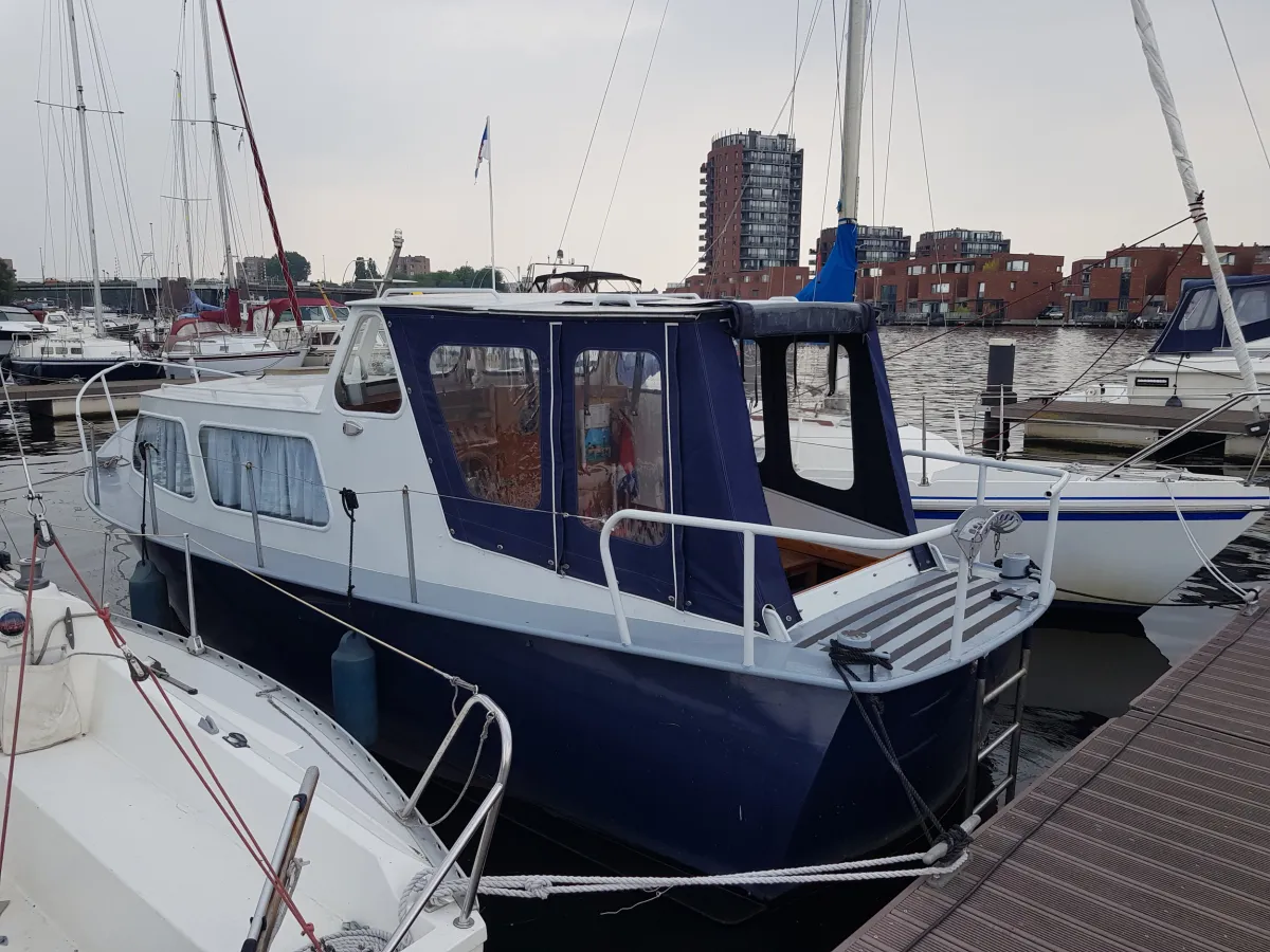 Staal Motorboot Babilja Kajuitboot