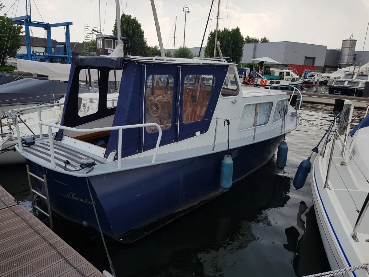 Staal Motorboot Babilja Kajuitboot