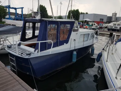 Staal Motorboot Babilja Kajuitboot Foto 1