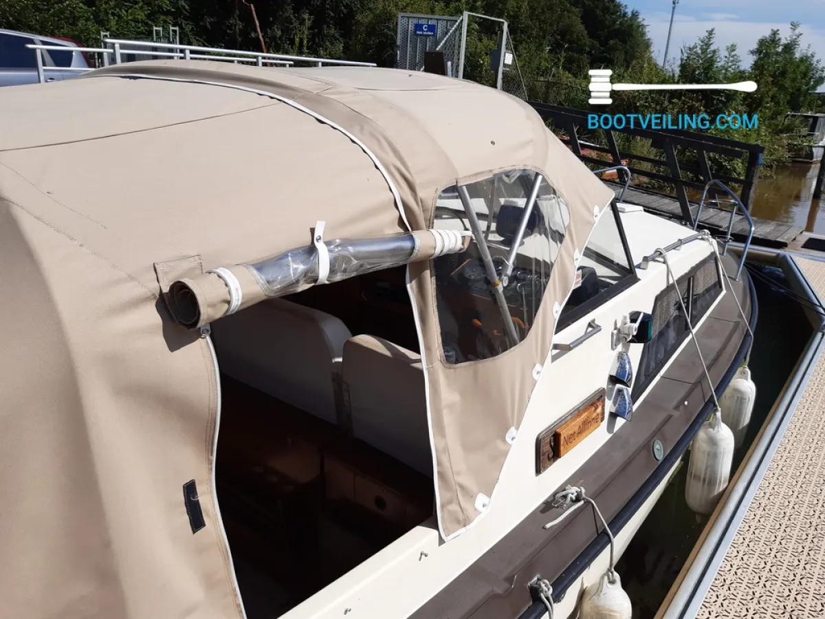 Polyester Motorboat Sollux 24 Ac