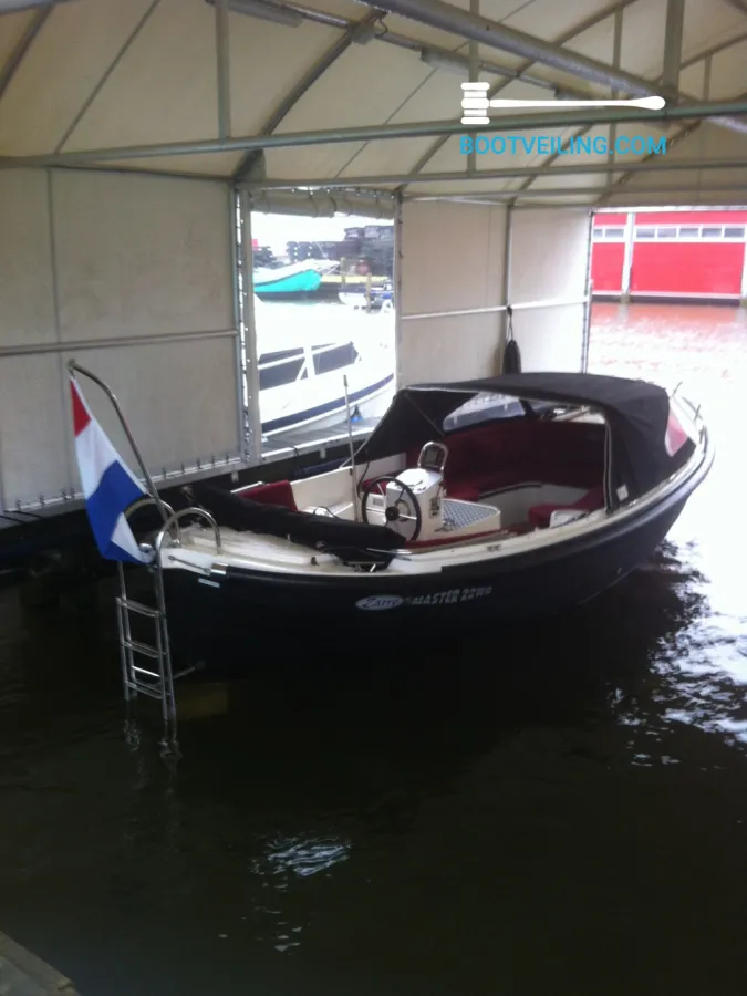 Polyester Sloop Zarro WB 22 Master