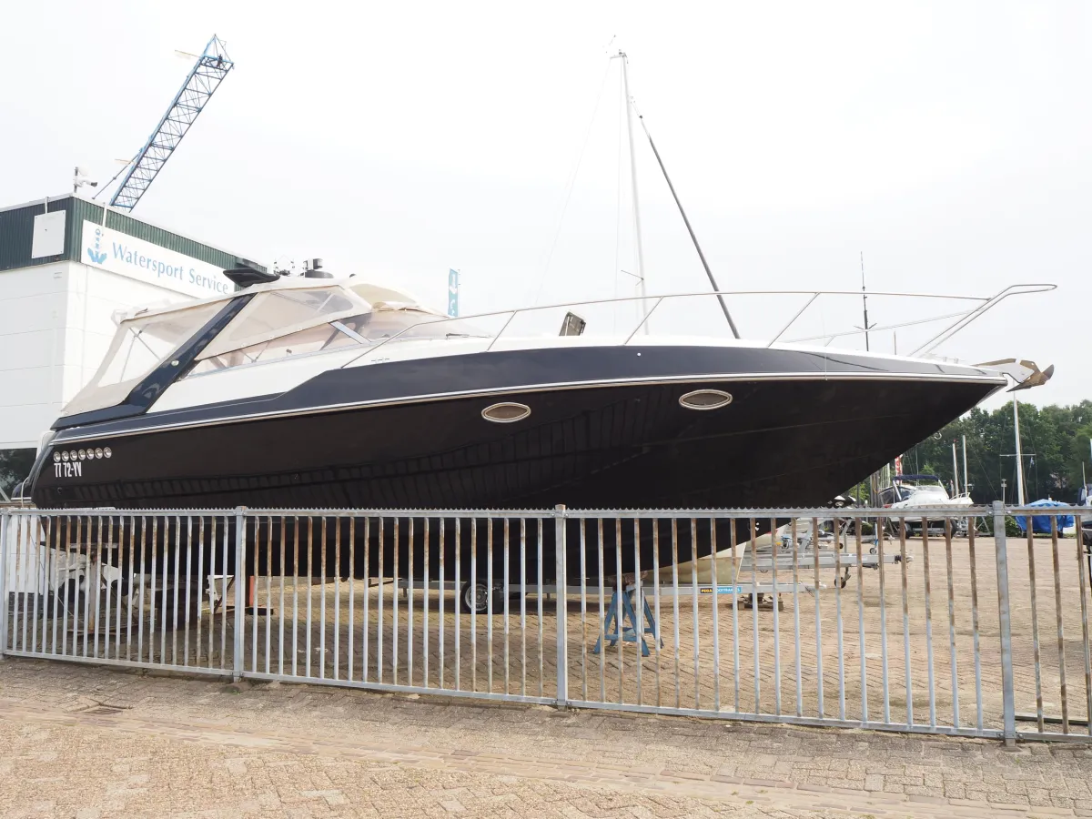 Polyester Motorboat Sunseeker San Remo 36