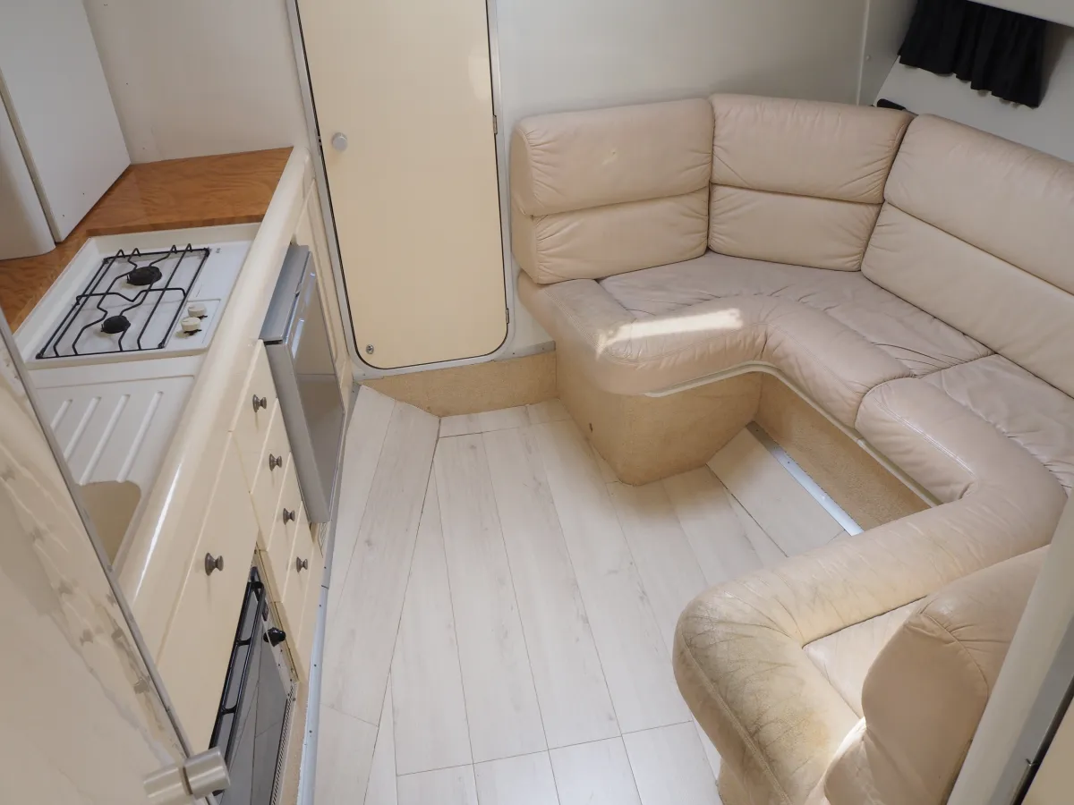 Polyester Motorboat Sunseeker San Remo 36