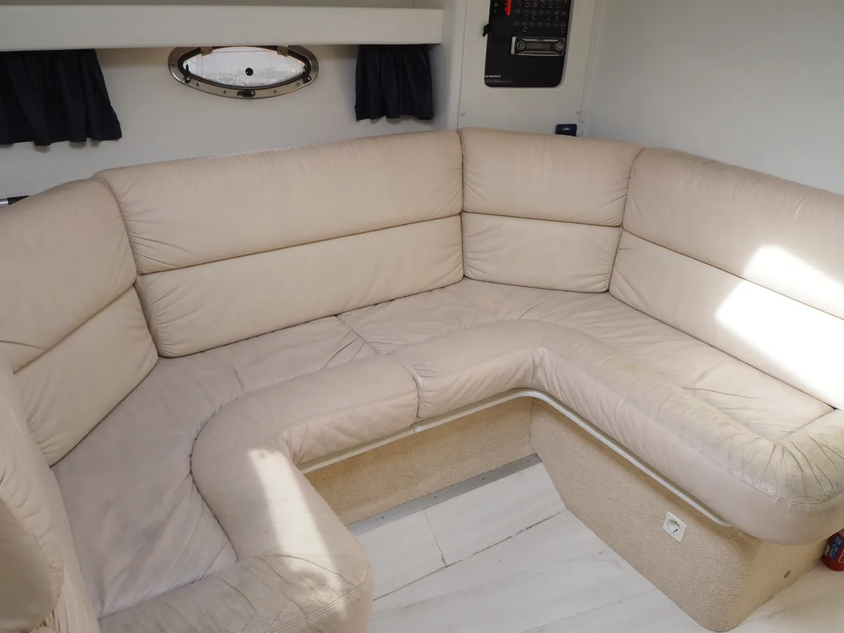 Polyester Motorboat Sunseeker San Remo 36