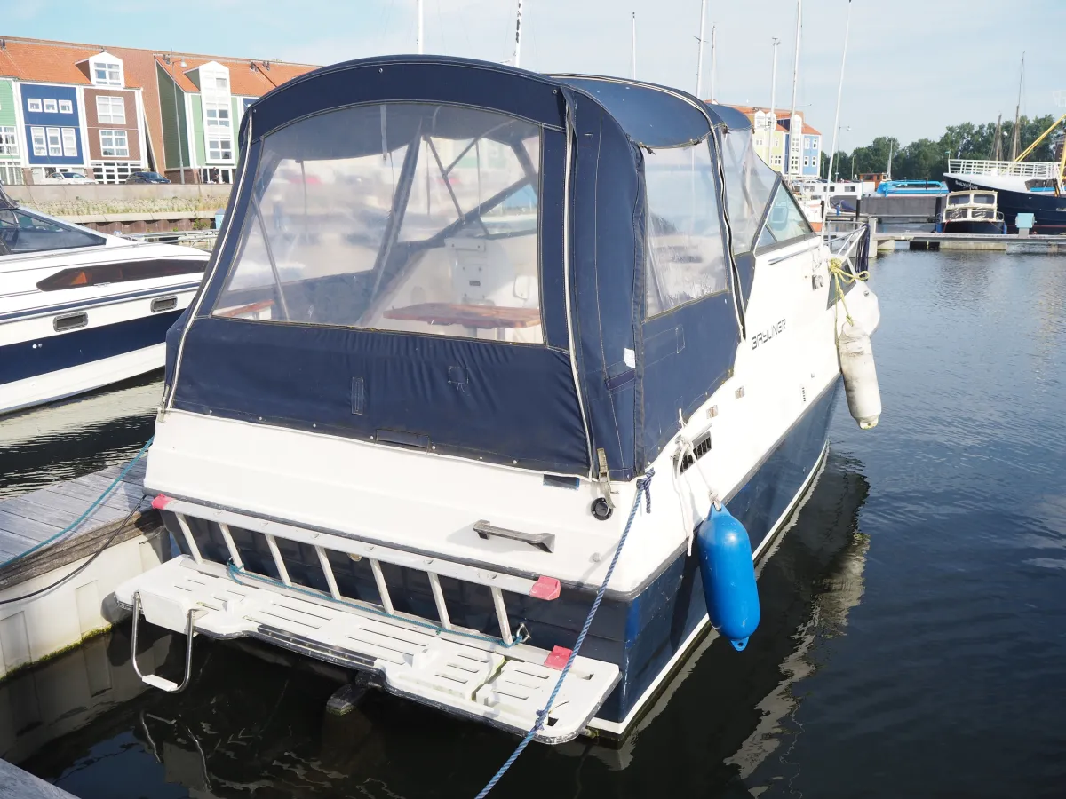 Polyester Speedboat Bayliner Victoria Sunrise