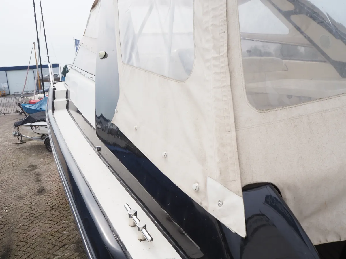 Polyester Motorboat Sunseeker San Remo 36