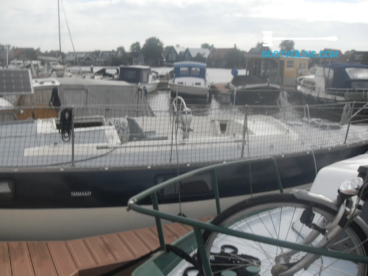 Polyester Sailboat Yamaha 29