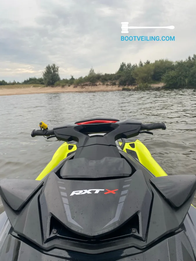 Polyester Jetski - Waterscooter Sea-Doo RXT-X 300