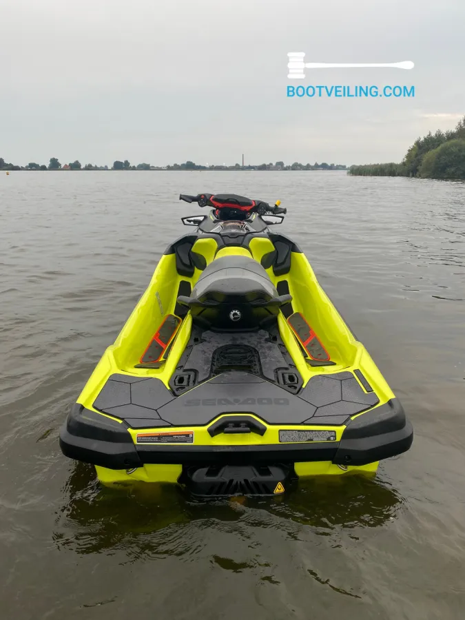 Polyester Jetski - Waterscooter Sea-Doo RXT-X 300