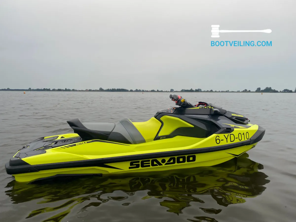 Polyester Jetski - Waterscooter Sea-Doo RXT-X 300