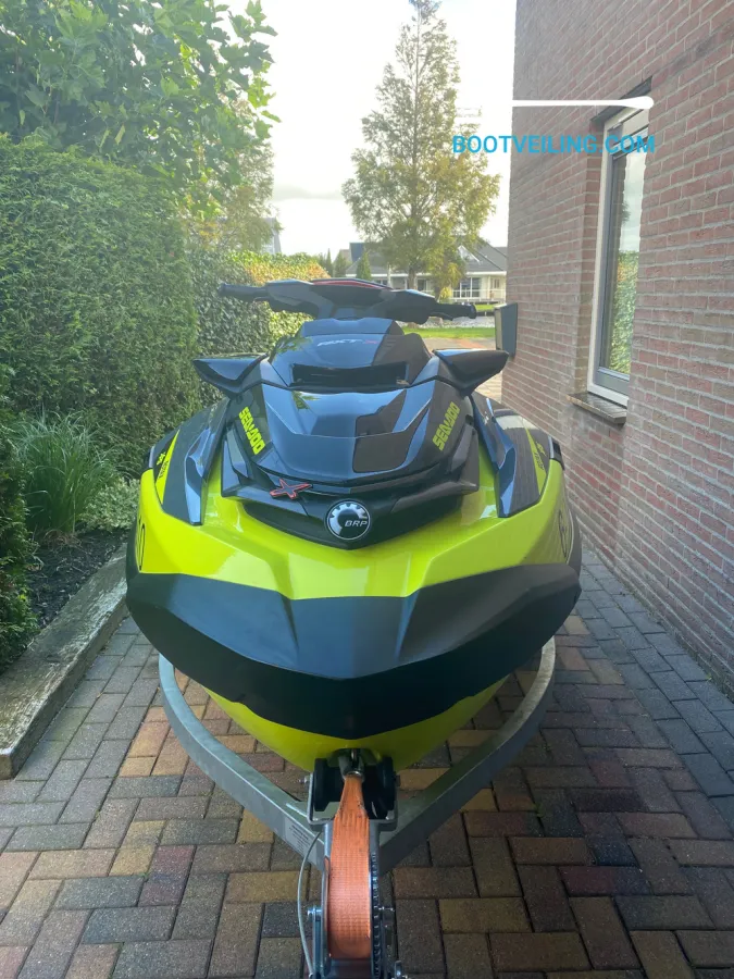 Polyester Jetski - Waterscooter Sea-Doo RXT-X 300