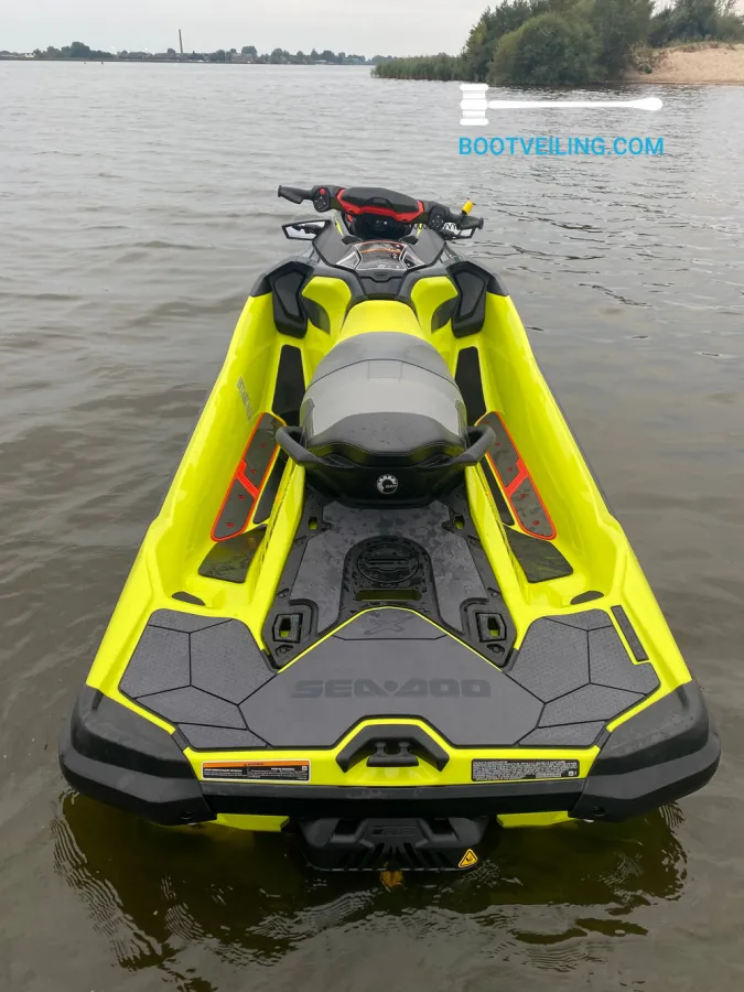 Polyester Jetski - Waterscooter Sea-Doo RXT-X 300