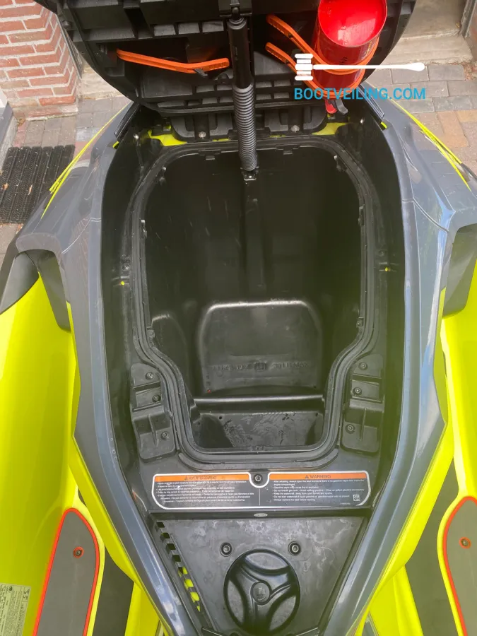 Polyester Jetski - Waterscooter Sea-Doo RXT-X 300