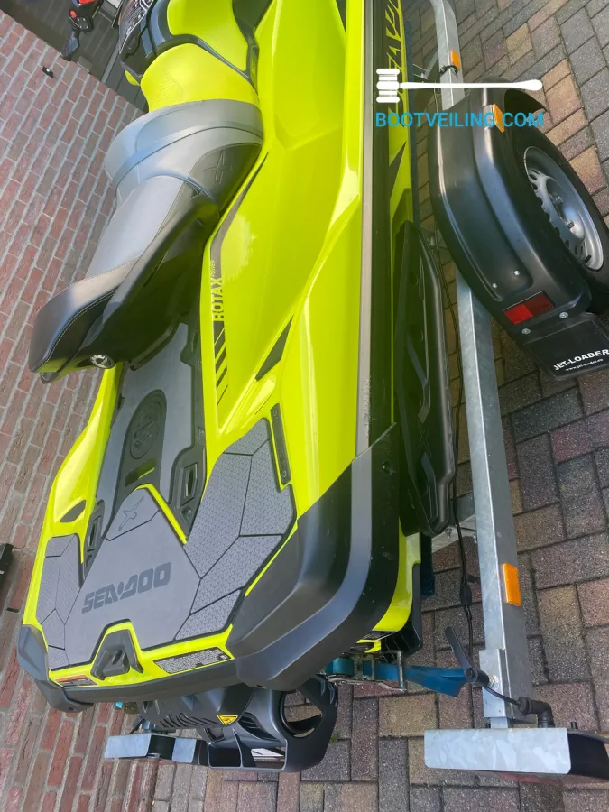 Polyester Jetski - Waterscooter Sea-Doo RXT-X 300