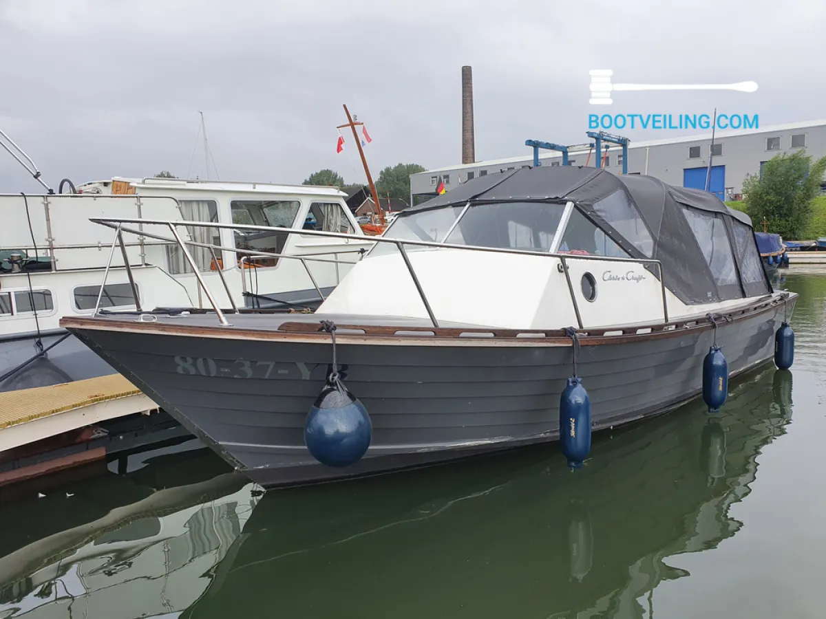 Wood Motorboat Chris Craft Cutlass 26 Cavalier