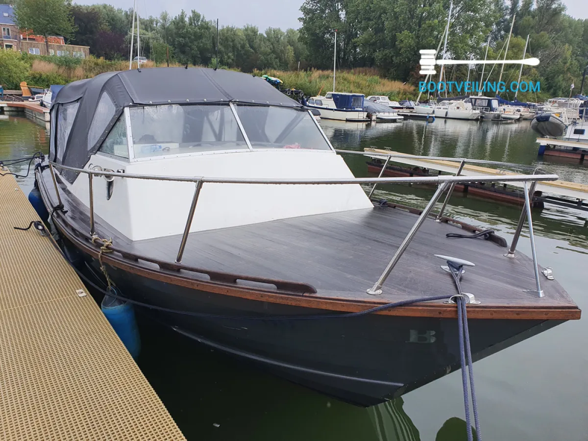 Wood Motorboat Chris Craft Cutlass 26 Cavalier