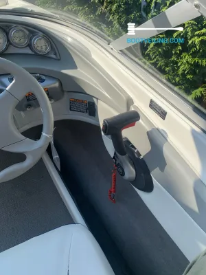 Polyester Speedboat Bayliner 185 Bow Rider Photo 22