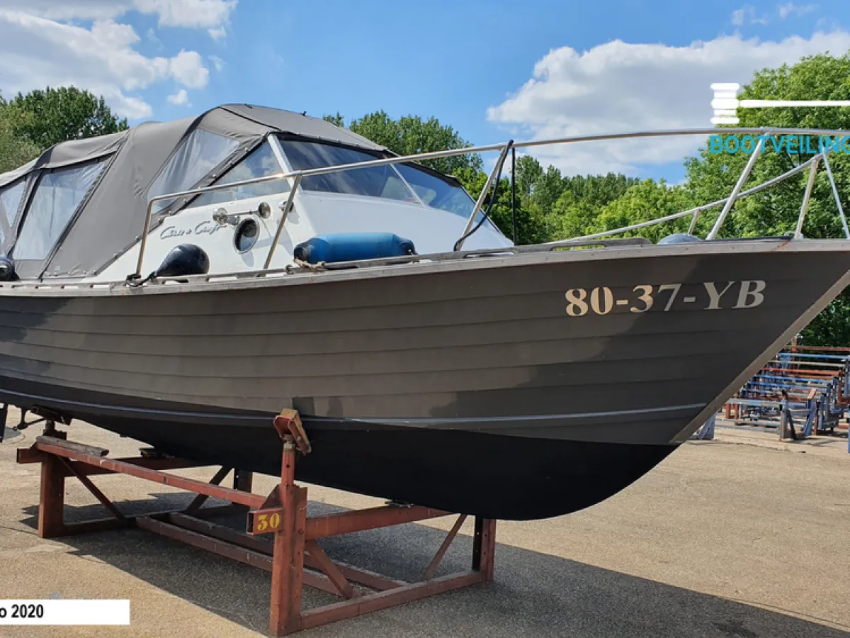 Wood Motorboat Chris Craft Cutlass 26 Cavalier