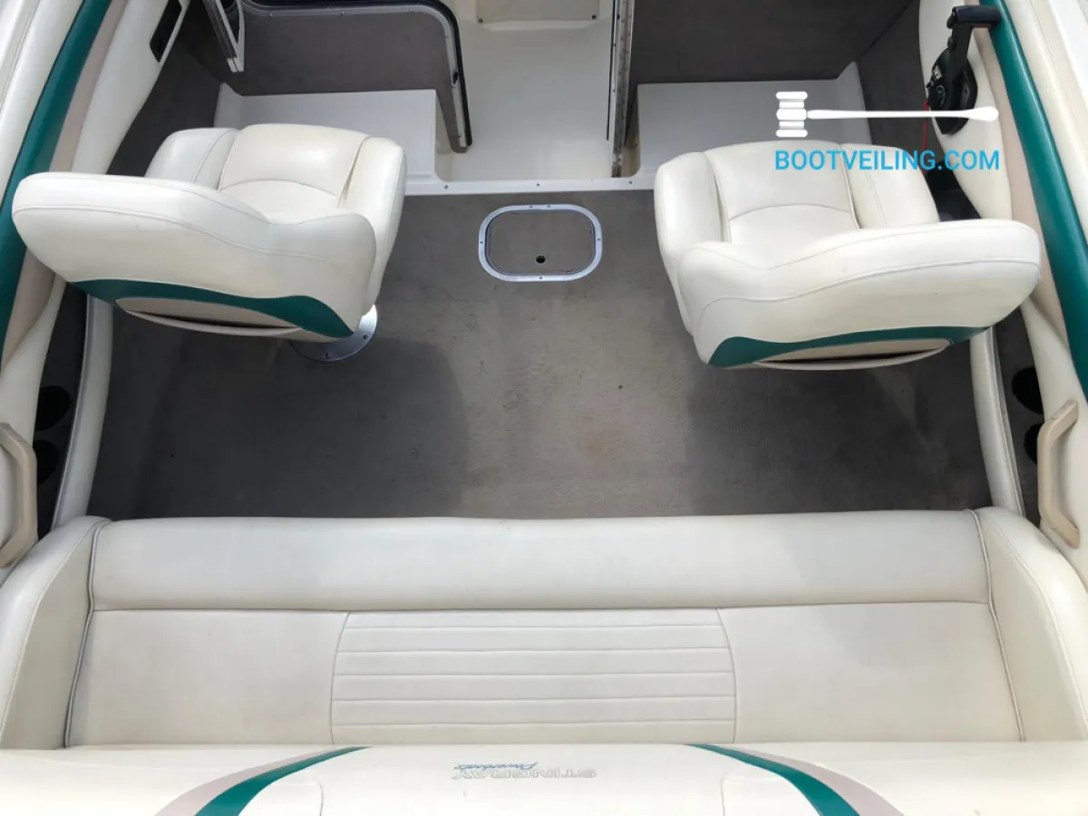 Polyester Speedboat Stingray 200CS